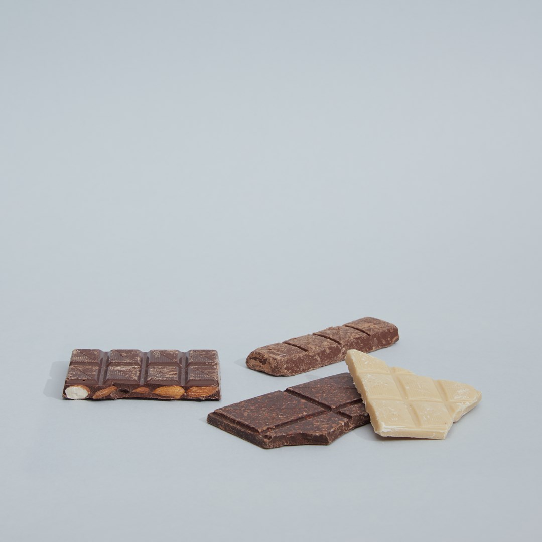 cioccolato biologico vegano con mandorle