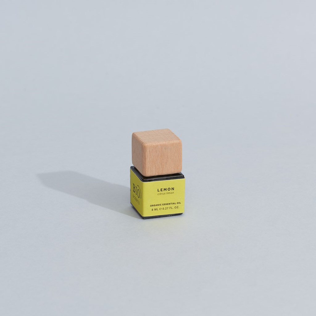 olio-essenziale-limone-01.jpg